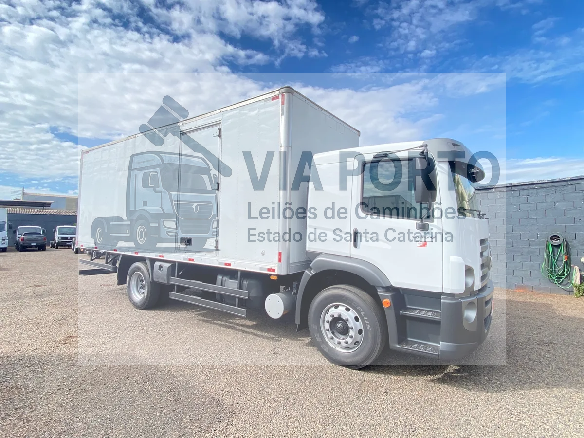 Volkswagen 15.190 Constellation 4x2 18/18