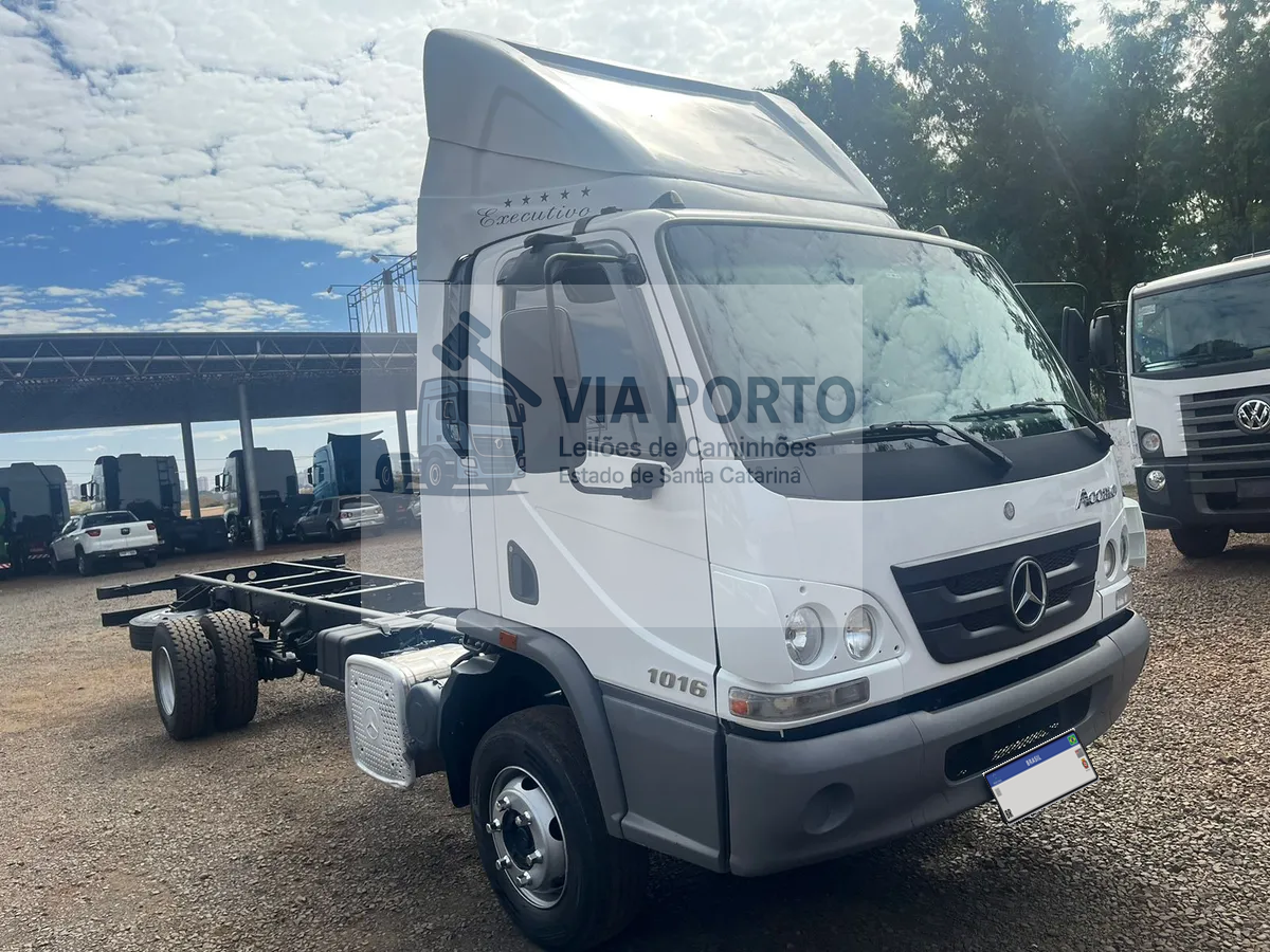 Mercedes-Benz Accelo 1016 14/14