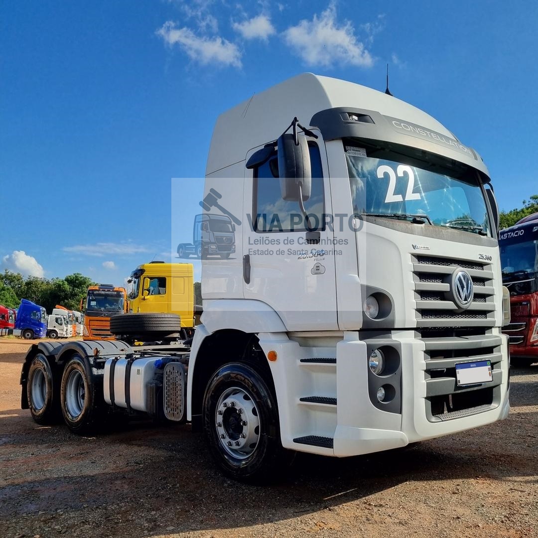 Volkswagen Constellation 25.360 V-Tronic 6x2 22/22