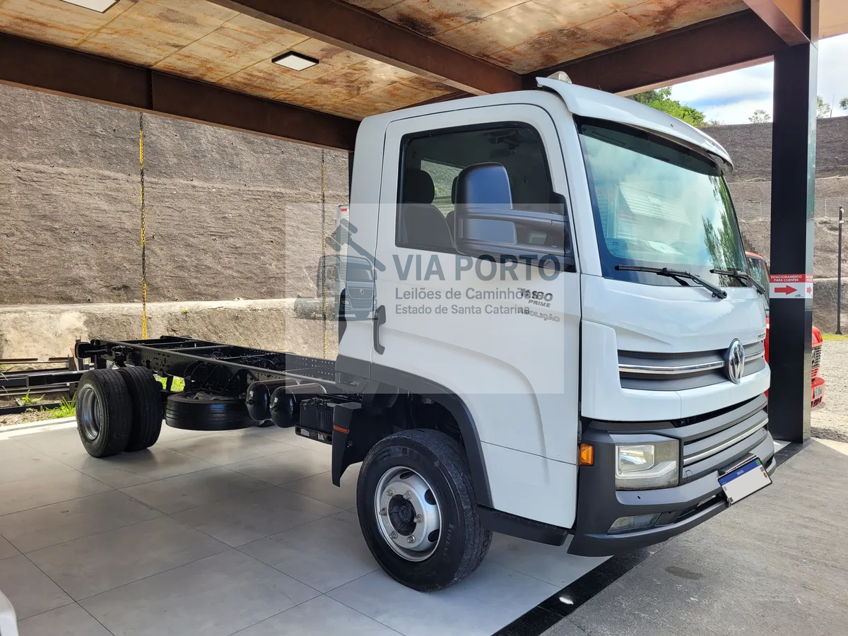 Volkswagen Delivery 11.180 4x2 18/18